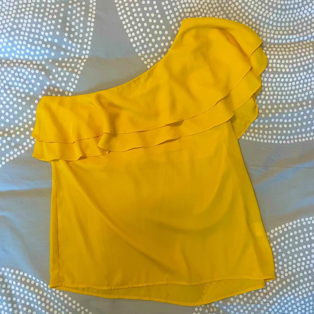 One shoulder ruffle top